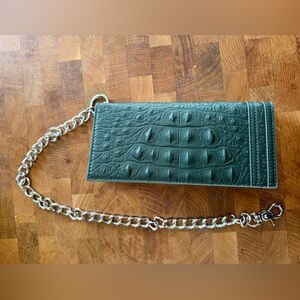 Tote&Carry Apollo 2 Emerald Green Embossed Chain Wallet